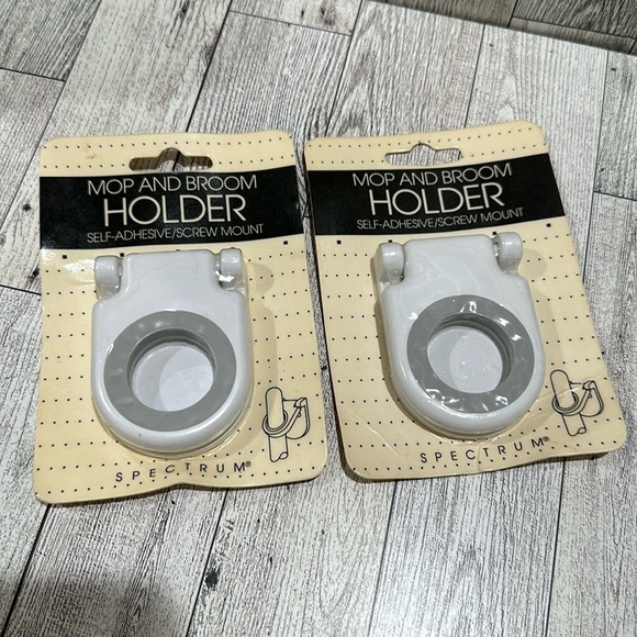 Spectrum Mop and Broom Holder Whit Set of 2 New in Packaging - Picture 1 of 2